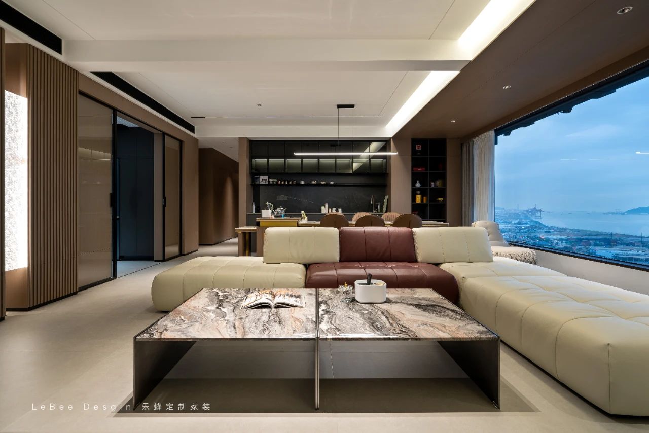 深圳·華豐前海灣 · 180㎡現(xiàn)代輕奢大平層實(shí)景直擊！